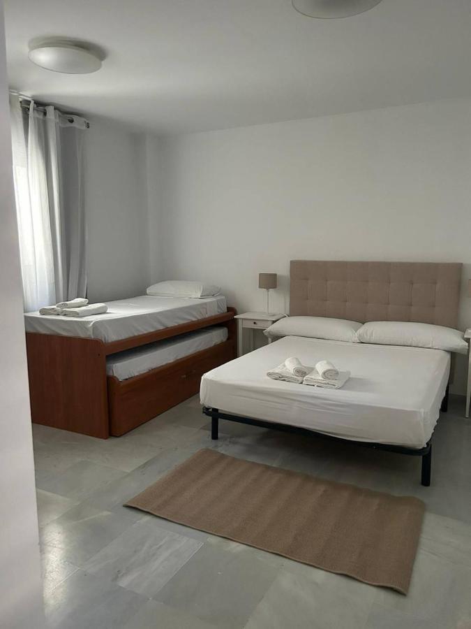 San Bernardo Family Apartment Sevilla Buitenkant foto