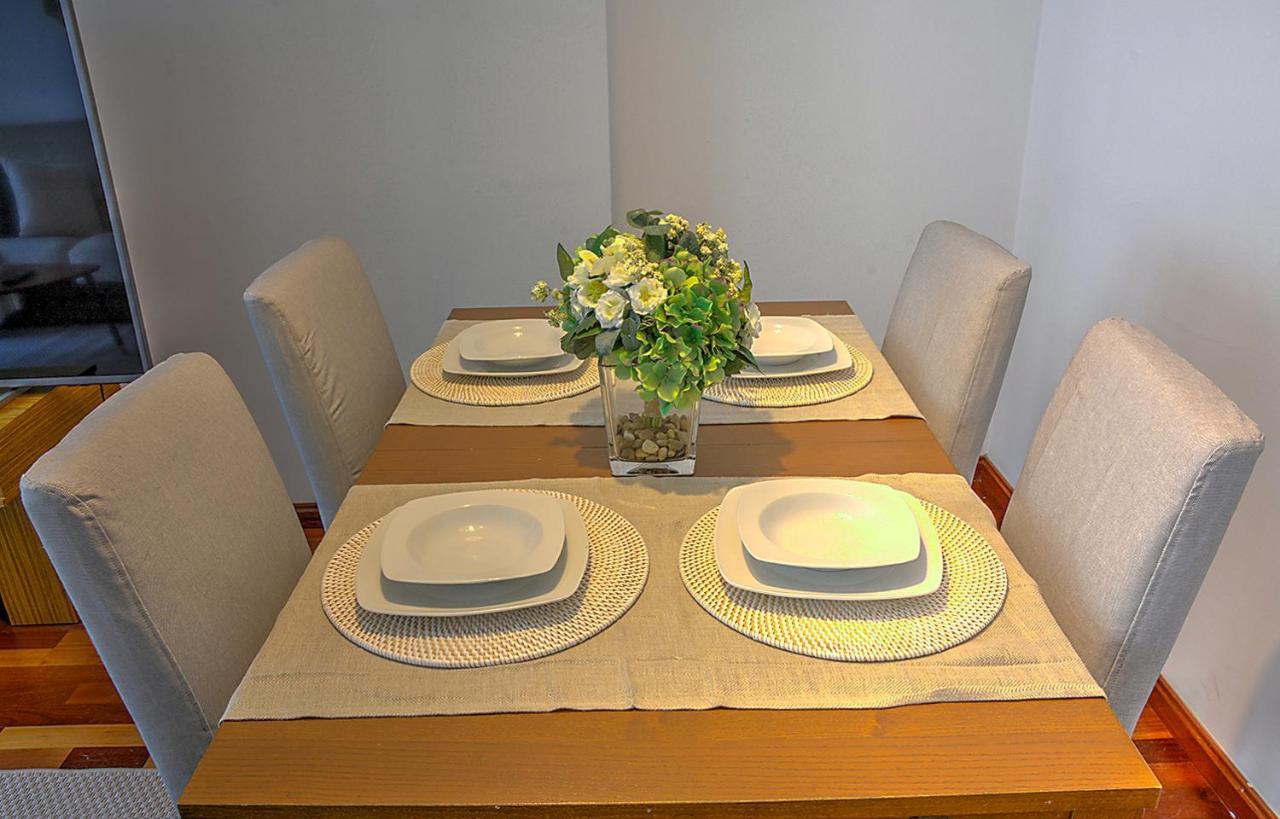 San Bernardo Family Apartment Sevilla Buitenkant foto