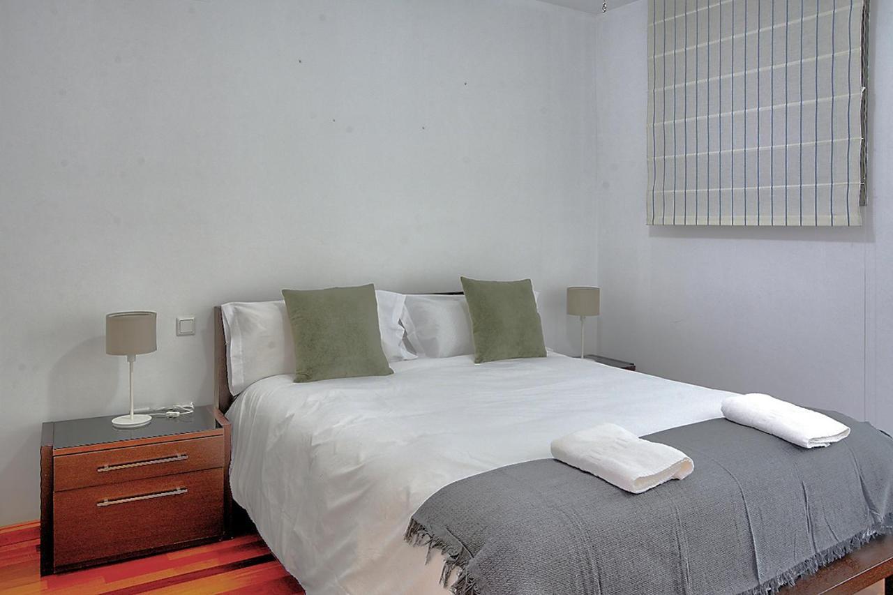San Bernardo Family Apartment Sevilla Buitenkant foto