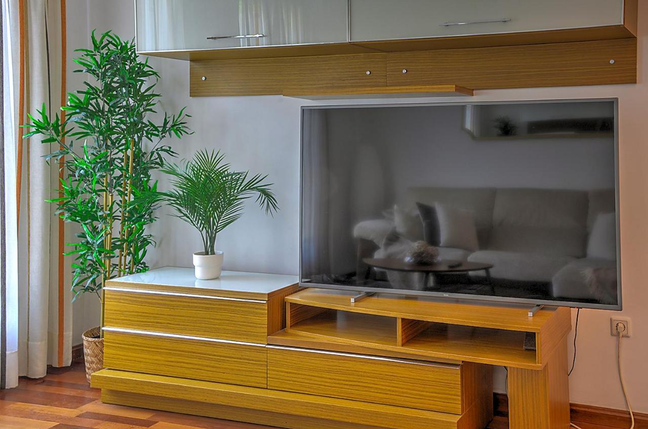 San Bernardo Family Apartment Sevilla Buitenkant foto