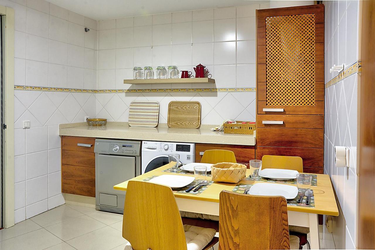 San Bernardo Family Apartment Sevilla Buitenkant foto