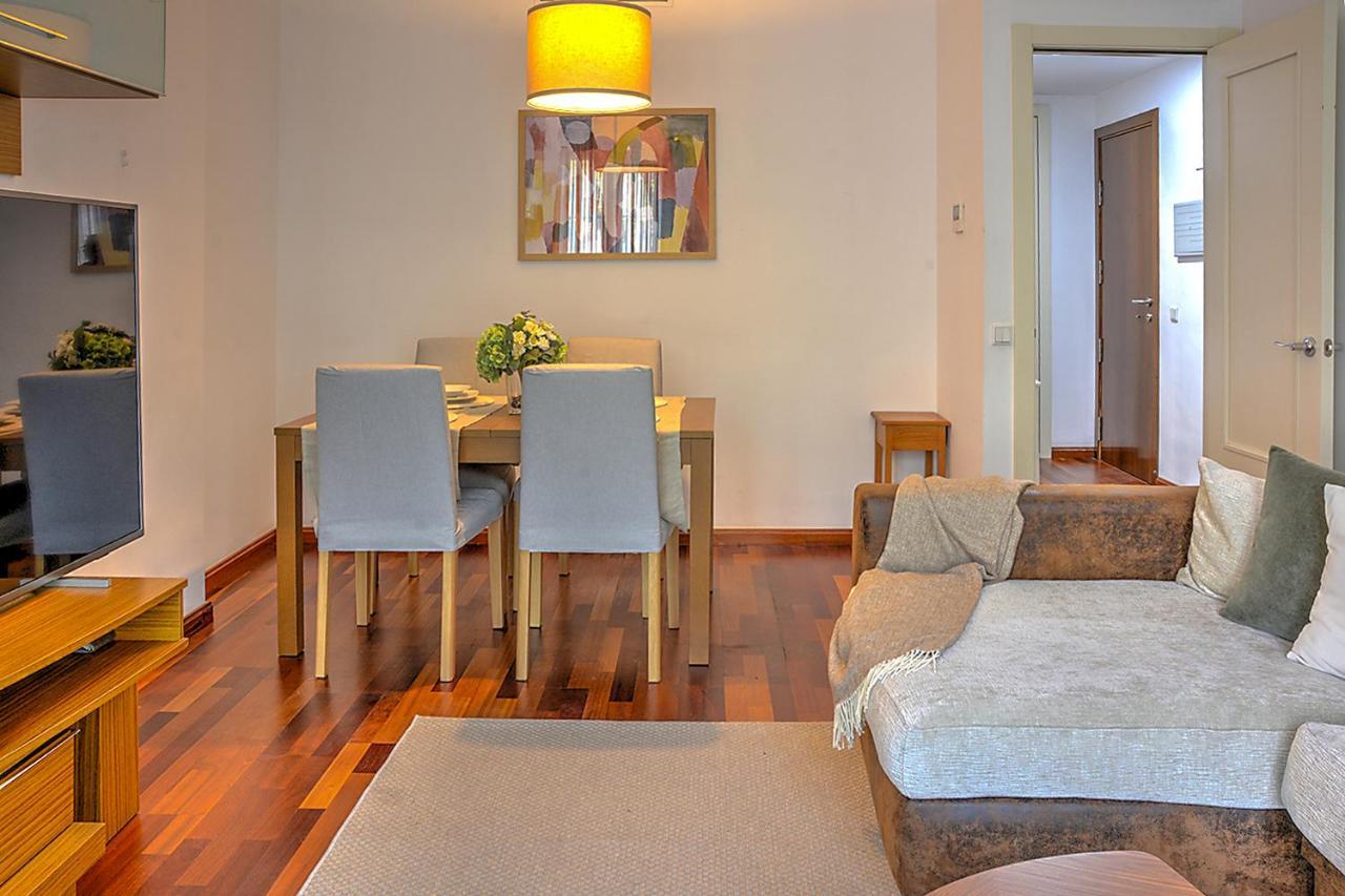 San Bernardo Family Apartment Sevilla Buitenkant foto
