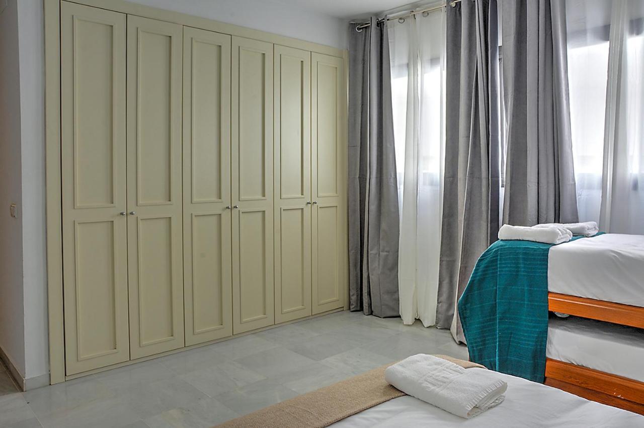 San Bernardo Family Apartment Sevilla Buitenkant foto