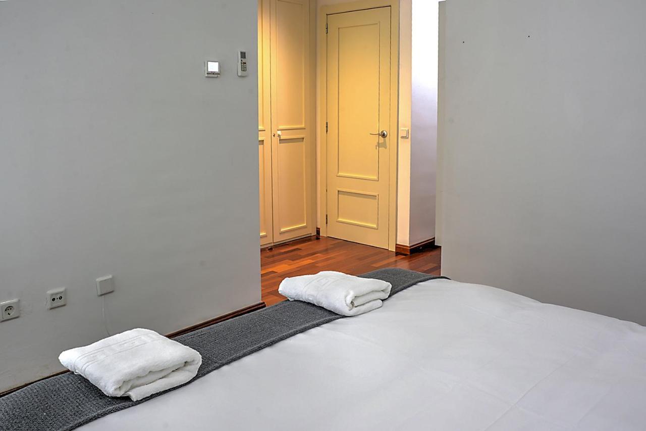 San Bernardo Family Apartment Sevilla Buitenkant foto