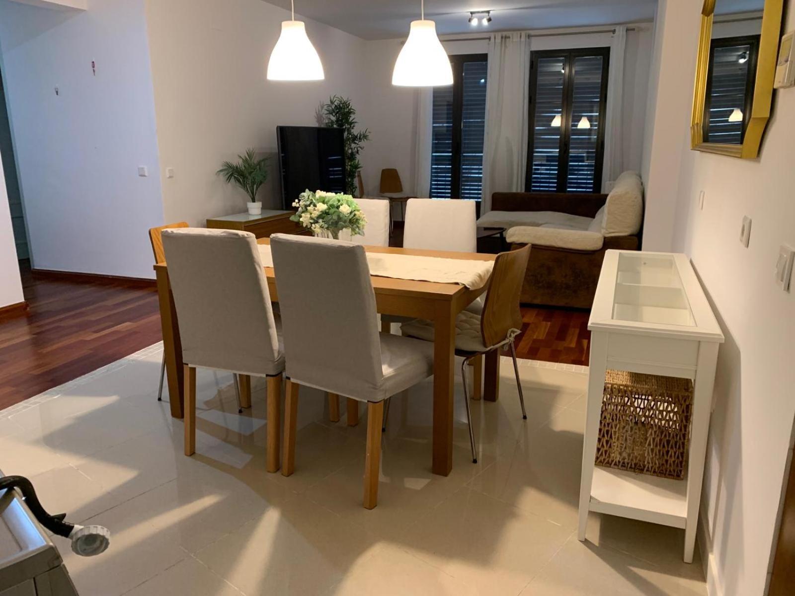 San Bernardo Family Apartment Sevilla Buitenkant foto